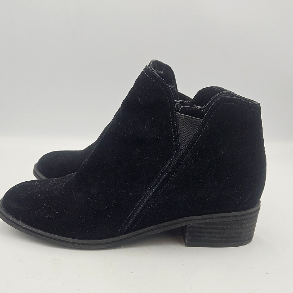 Blondo Waterproof Black Suede Ankle Boots